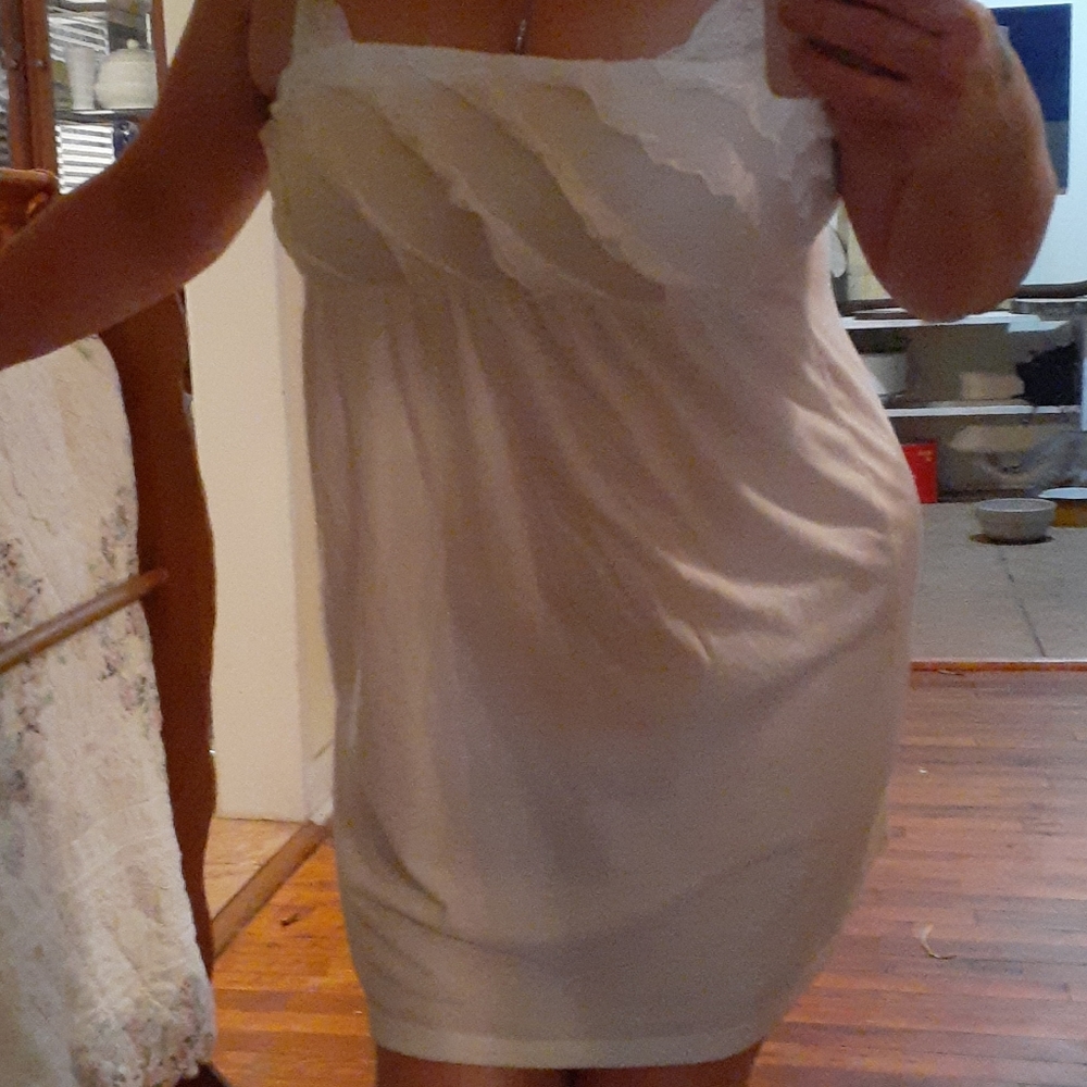 Swimsuit cover - Picture 1 of 5